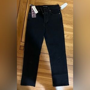 Denim Forum
The Arlo High Rise Straight 28L
Black size 27